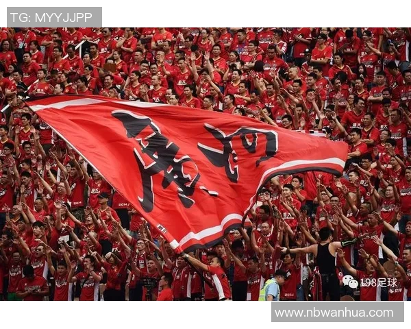 恒大足球队历届球星回顾与贡献分析,揭秘他们在中国足球的地位与影响 恒大足球队历届球星回顾与贡献分析,揭秘他们在中国足球的地位与影响